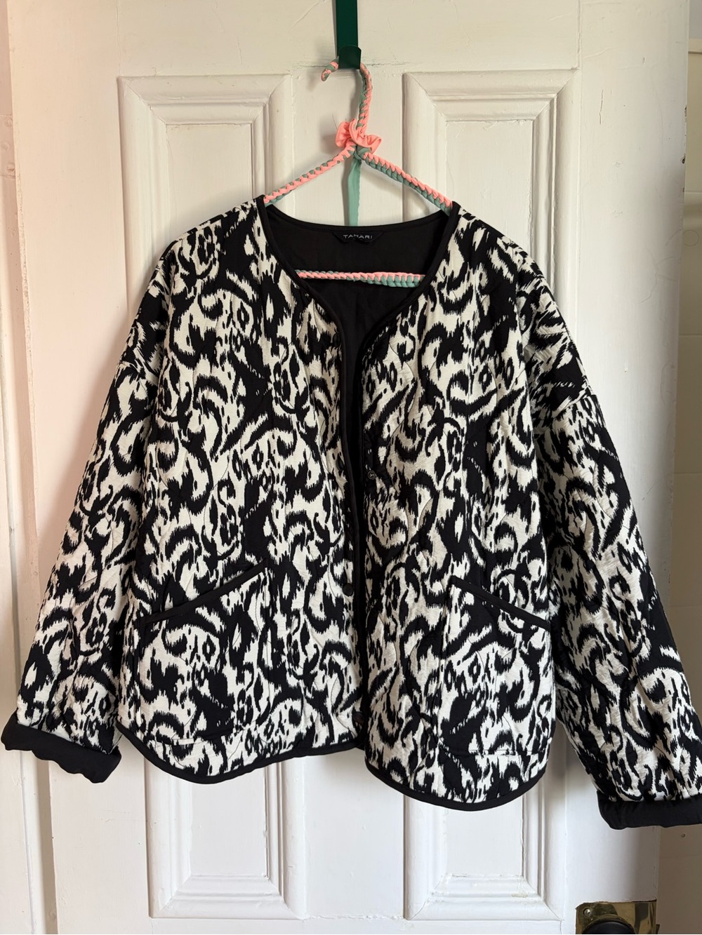 NWOT Tahari Black and White Quilted Printed Bomber Jacket